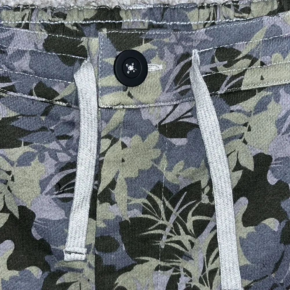 New Johnnie-O Fleece Terry cotton poly Jungle Lounger Cargo Camouflage shorts M